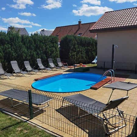 Ferienhaeuser Mit Pool Rewal Exterior photo